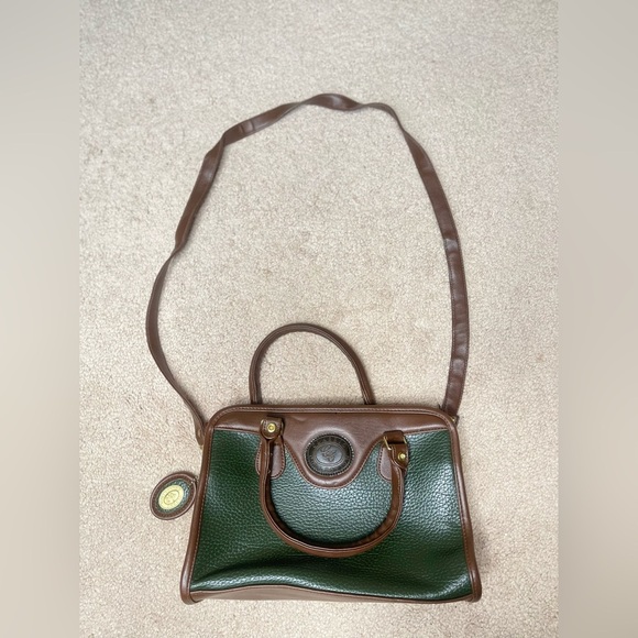 None Handbags - Elegant Green and Brown Leather Handbag